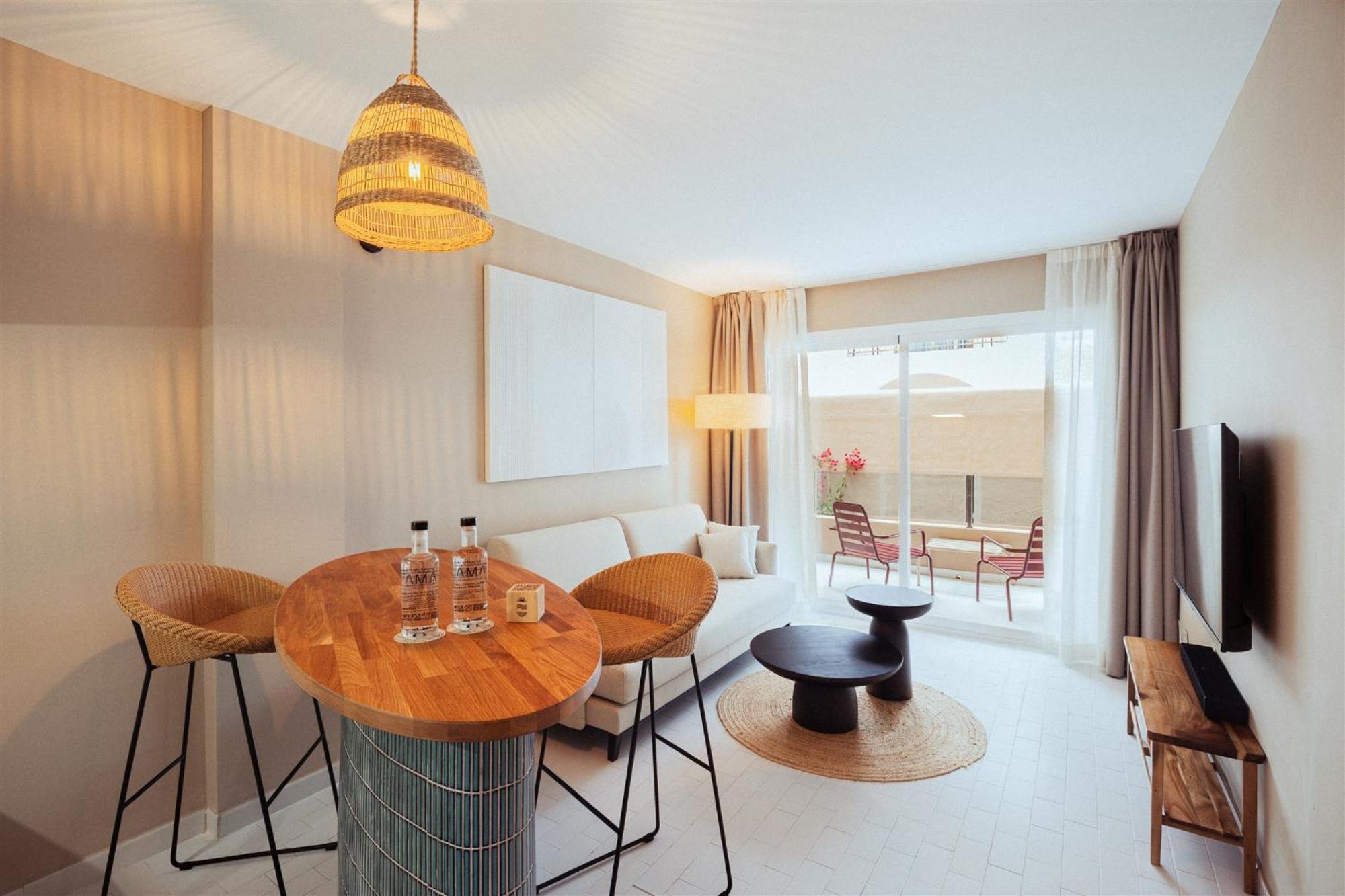 Ama Ibiza (Adults Only) Hotel Playa d'en Bossa Phòng bức ảnh