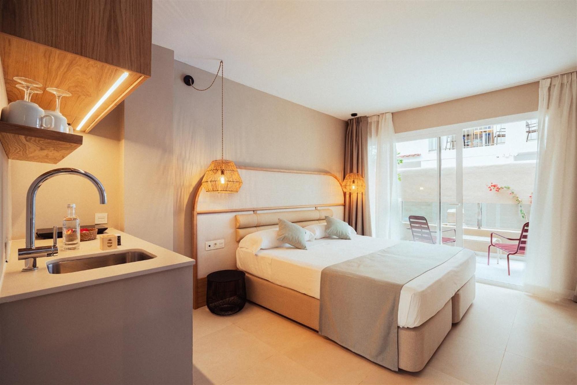 Ama Ibiza (Adults Only) Hotel Playa d'en Bossa Phòng bức ảnh